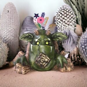 Log Planter Sculpture for Flowers, Cactus and Succulent Plants, Indoor or Outdoor Home Decor,  Modern Flower Pot, Animal  Planter