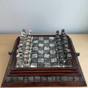 Chess set, Resin Chess set in green and white, Mexican chess, Chess set handmade, Soviet chess set, Wooden chess
