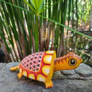 Oaxacan Wooden Turtle Sculpture, Hand Carved Alebrije Turtle, Mexican Folk Art Animal, Colorful Wood Carving, Oaxaca Artisan Decor